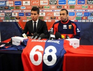 Defender Anthony Van den Borre of Belgium attends a press confrence with Fabrizio Preziosi after signing for Geona football club at Gianluca Signorini Sport centre in Genoa, 24 January 2008. AFP PHOTO / Stringer (Photo credit should read STRINGER/AFP/Getty Images)